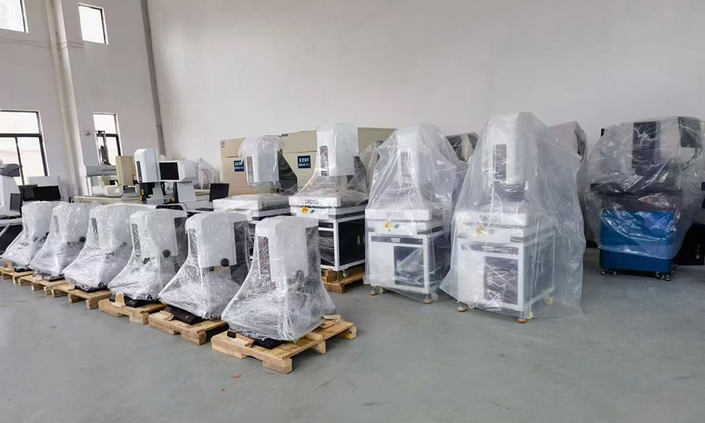 二次元影像测量仪在塑料件尺寸测量中的应用解析